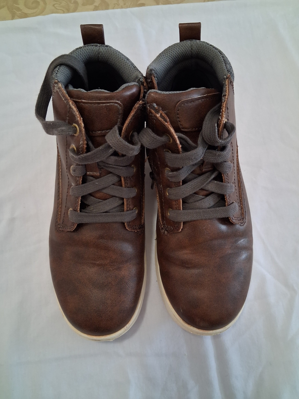 Cat & Jack Brown Men's Lace-Up Casual Boots